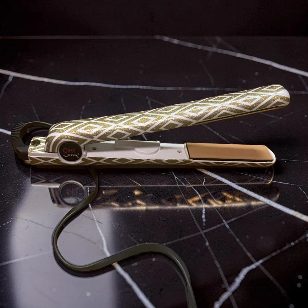 CHI Air 1 Inch Ceramic Tourmaline Flat Iron Gold White Geometric Diamond Pattern